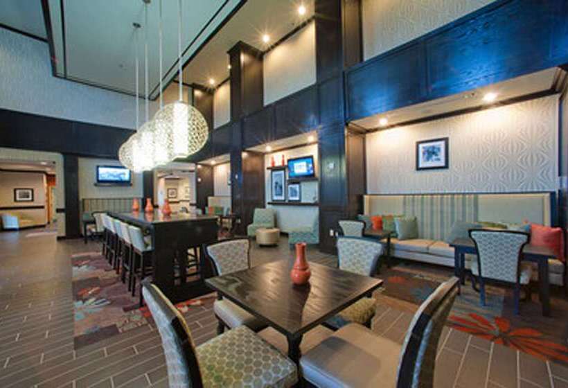 فندق Hampton Inn & Suites Denison