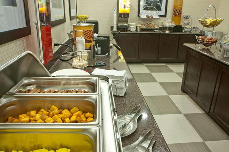 فندق Hampton Inn & Suites Denison