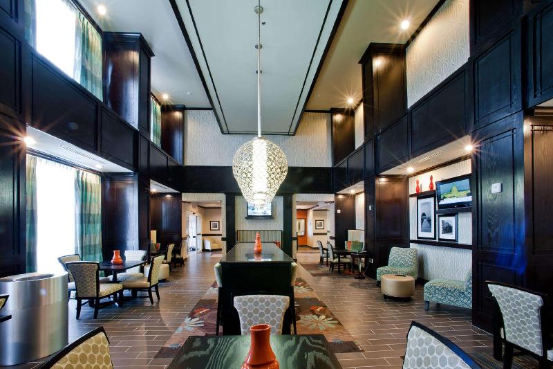 فندق Hampton Inn & Suites Denison