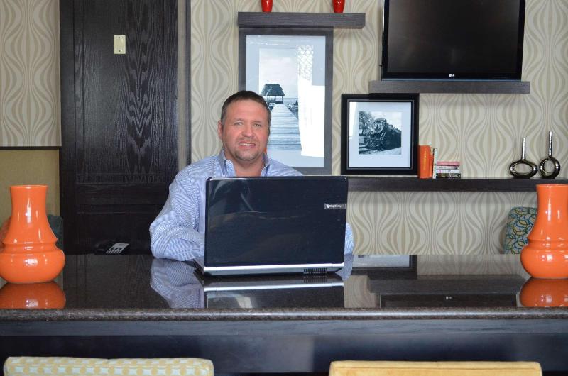 فندق Hampton Inn & Suites Denison