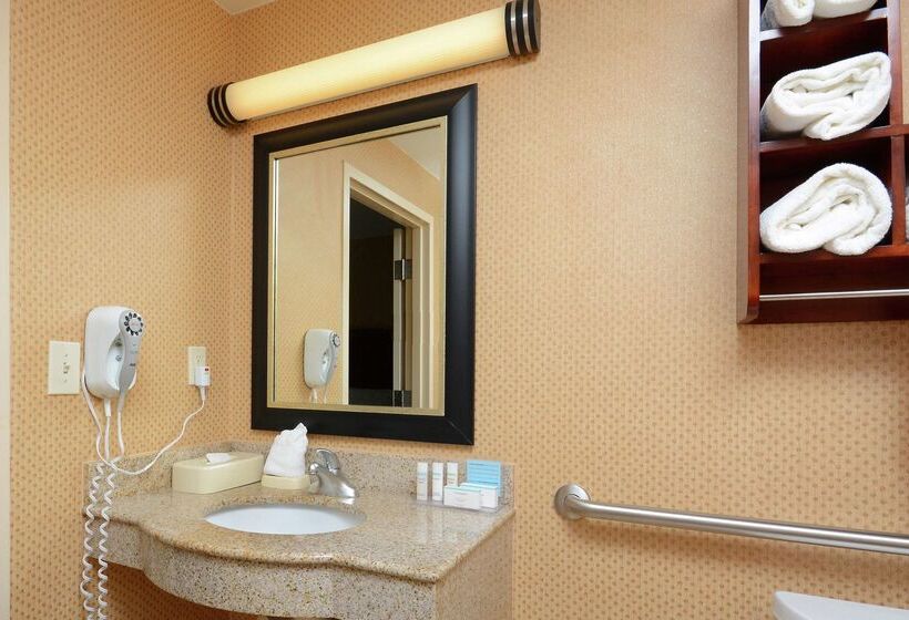 ホテル Hampton Inn & Suites Huntersville