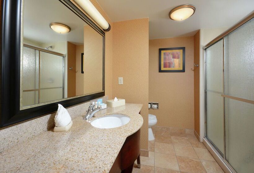 Отель Hampton Inn & Suites Huntersville