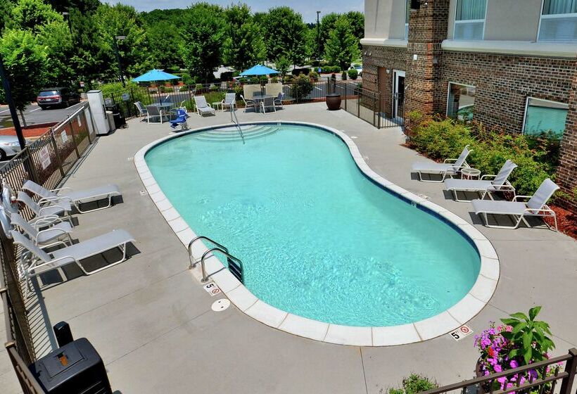 Отель Hampton Inn & Suites Huntersville