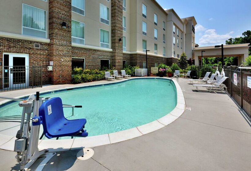 Отель Hampton Inn & Suites Huntersville