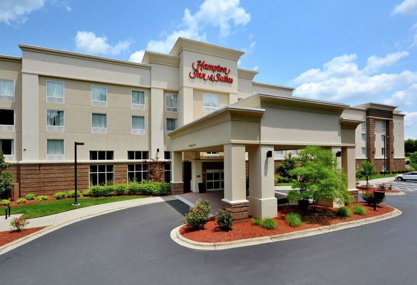 Отель Hampton Inn & Suites Huntersville