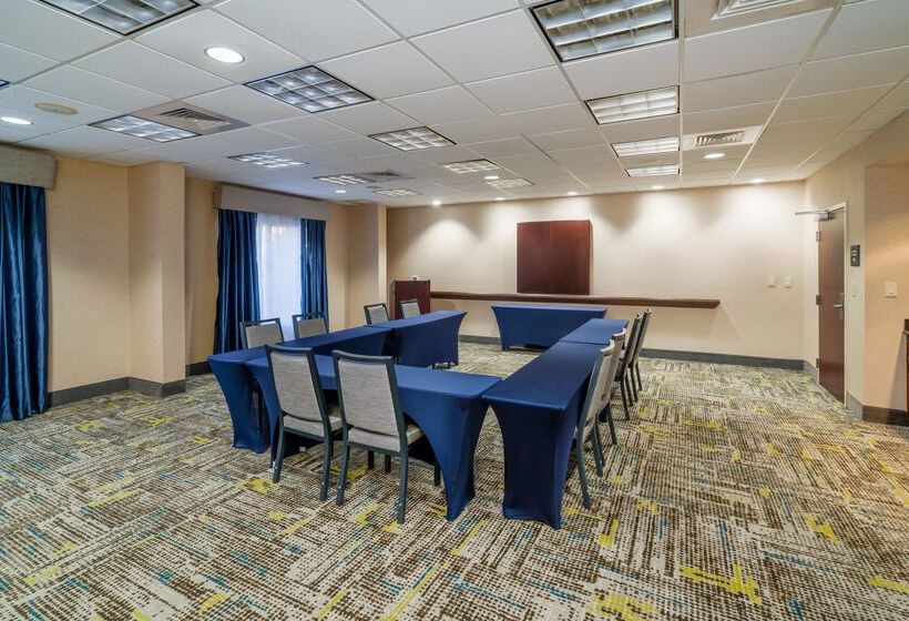 בית מלון כפרי Hampton Inn Suites Opelika I85 Auburn Area