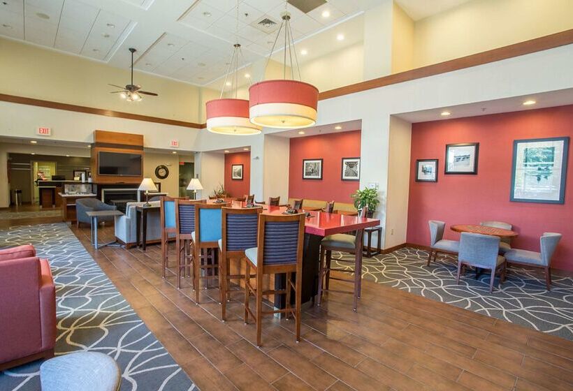 فندق Hampton Inn & Suites Tilton