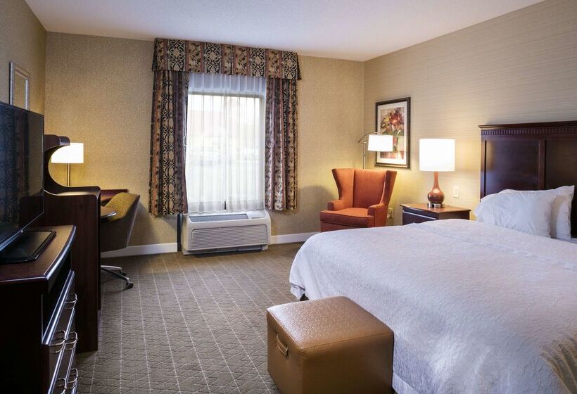 هتل Hampton Inn & Suites Toledoperrysburg