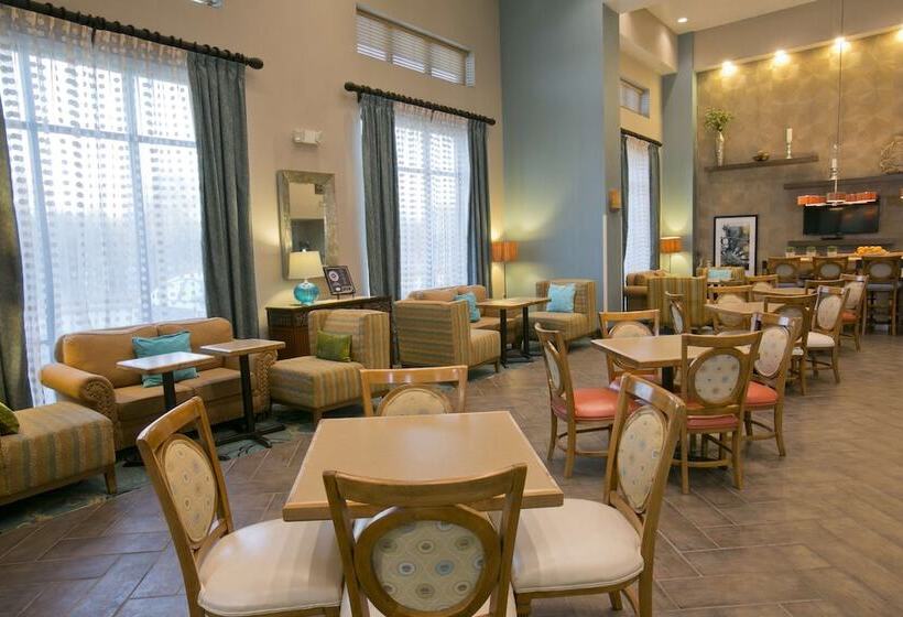 فندق Hampton Inn & Suites Wiggins