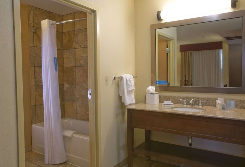 فندق Hampton Inn & Suites Wiggins