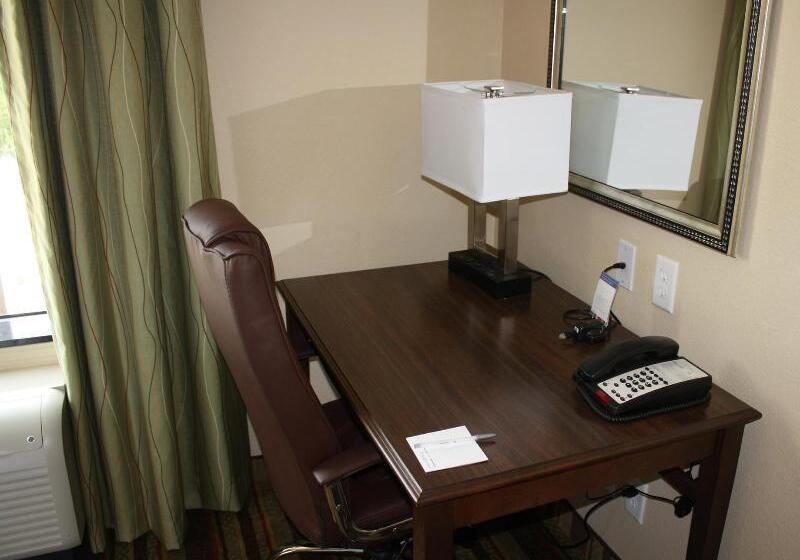 Отель Hampton Inn Sulphur Springs
