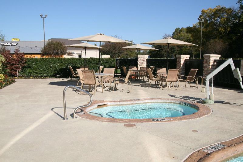 Отель Hampton Inn Sulphur Springs