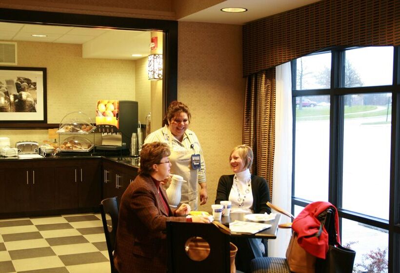 Отель Hampton Inn Topeka