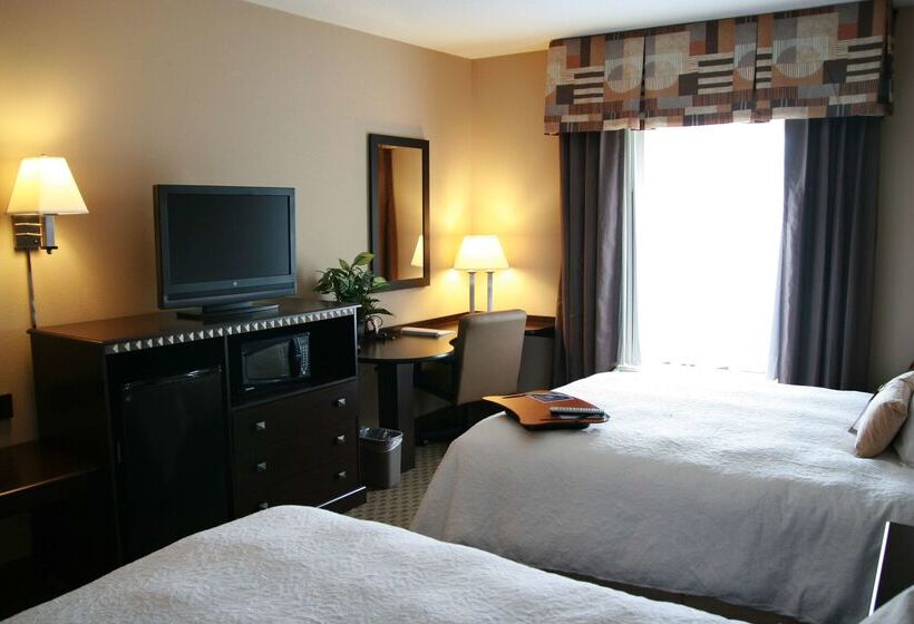 Отель Hampton Inn Topeka