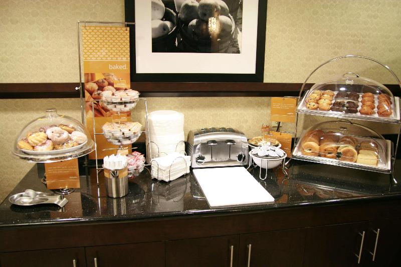 Отель Hampton Inn Topeka