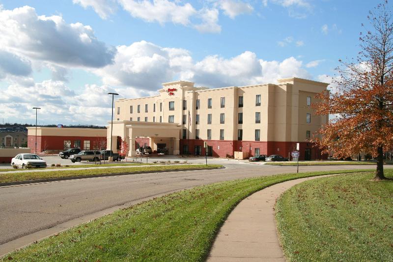 Отель Hampton Inn Topeka
