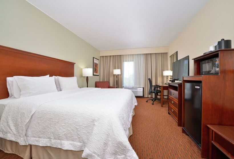 Отель Hampton Inn Waynesboro/stuarts Draft