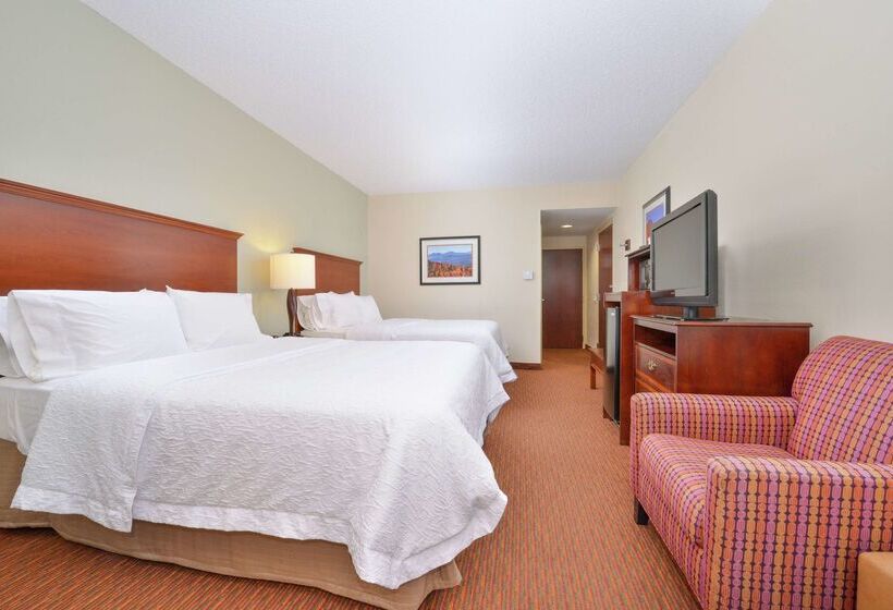 Отель Hampton Inn Waynesboro/stuarts Draft