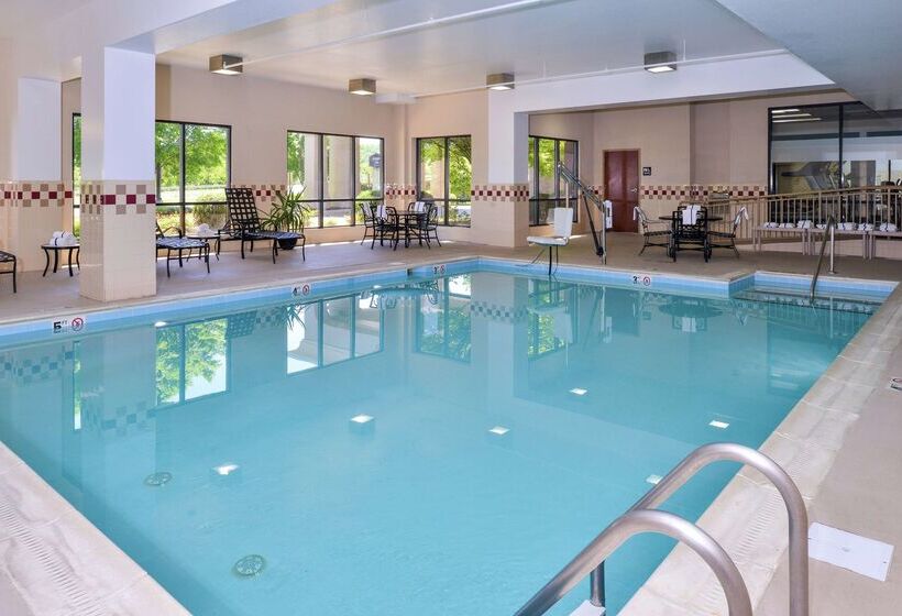 Отель Hampton Inn Waynesboro/stuarts Draft