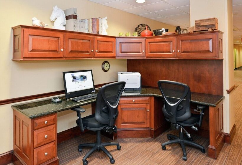 Отель Hampton Inn Waynesboro/stuarts Draft