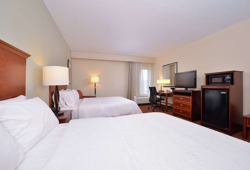 Отель Hampton Inn Waynesboro/stuarts Draft