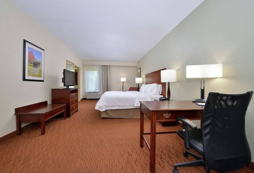 Отель Hampton Inn Waynesboro/stuarts Draft