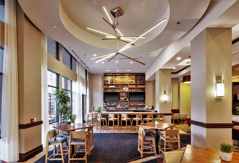 هتل Hilton Asheville Biltmore Park