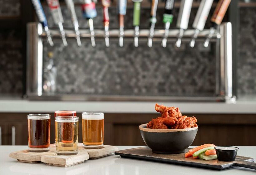 هتل Hilton Garden Inn Minneapolis Downtown