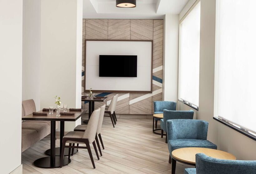 ホテル Hilton Garden Inn Minneapolis Downtown