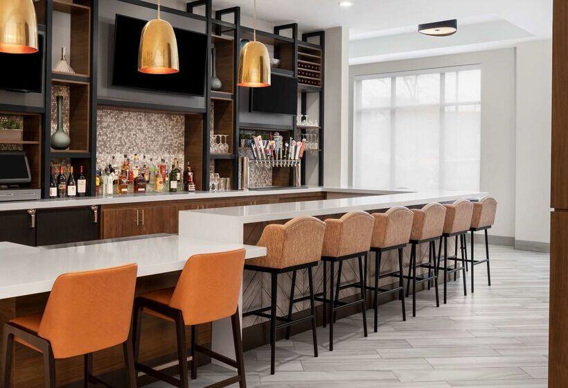 هتل Hilton Garden Inn Minneapolis Downtown