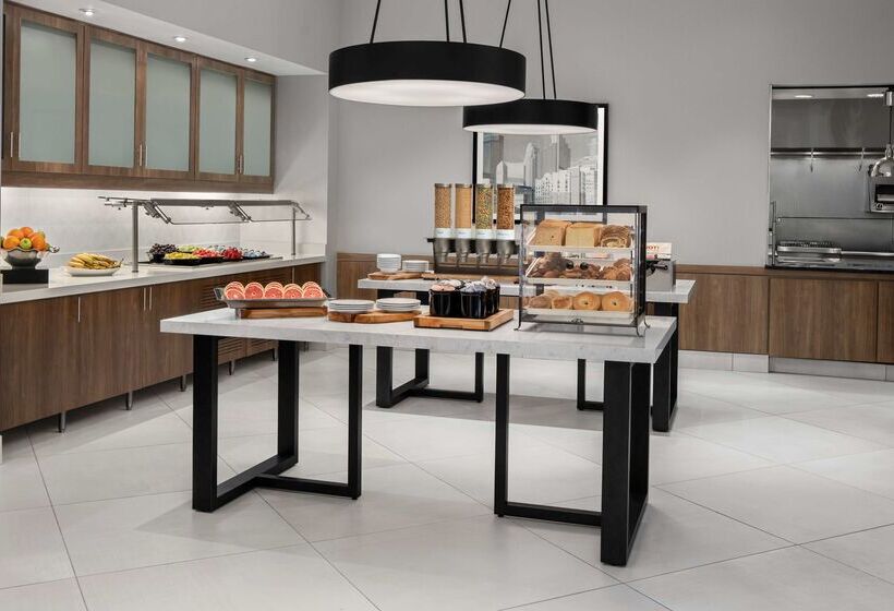 ホテル Hilton Garden Inn Minneapolis Downtown