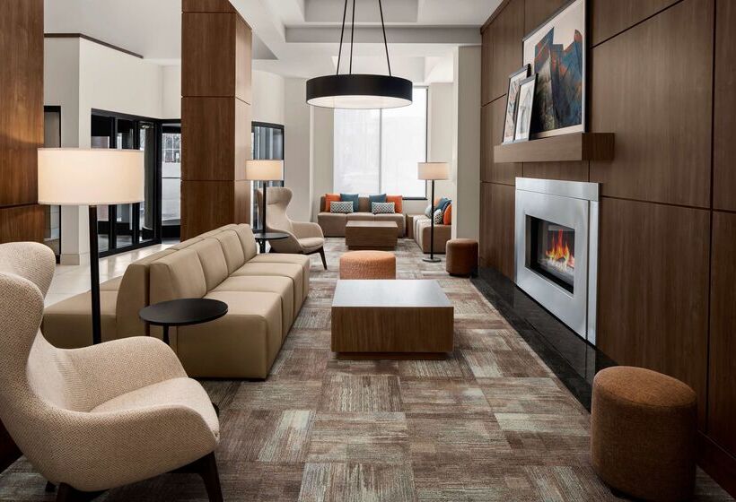 هتل Hilton Garden Inn Minneapolis Downtown