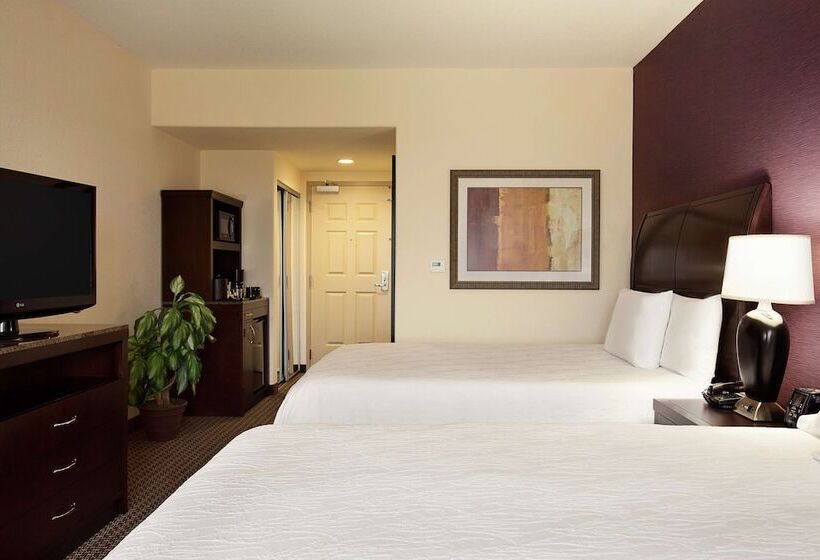 בית מלון כפרי Hilton Garden Inn New Braunfels