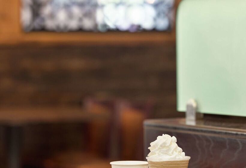 בית מלון כפרי Hilton Garden Inn South Padre Island Beachfront