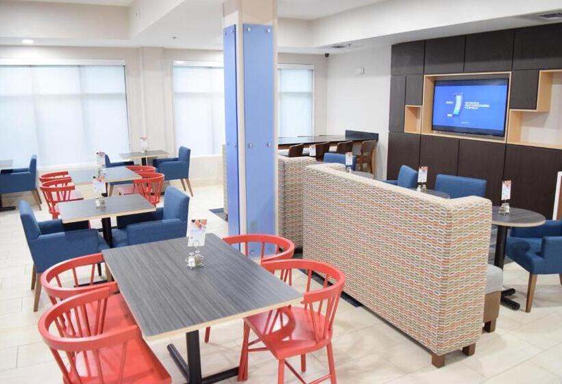 호텔 Holiday Inn Express & Suites Pensacola West I 10, An Ihg