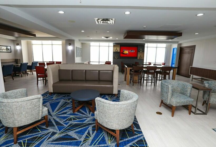 فندق Holiday Inn Express Hillsboro I 35, An Ihg