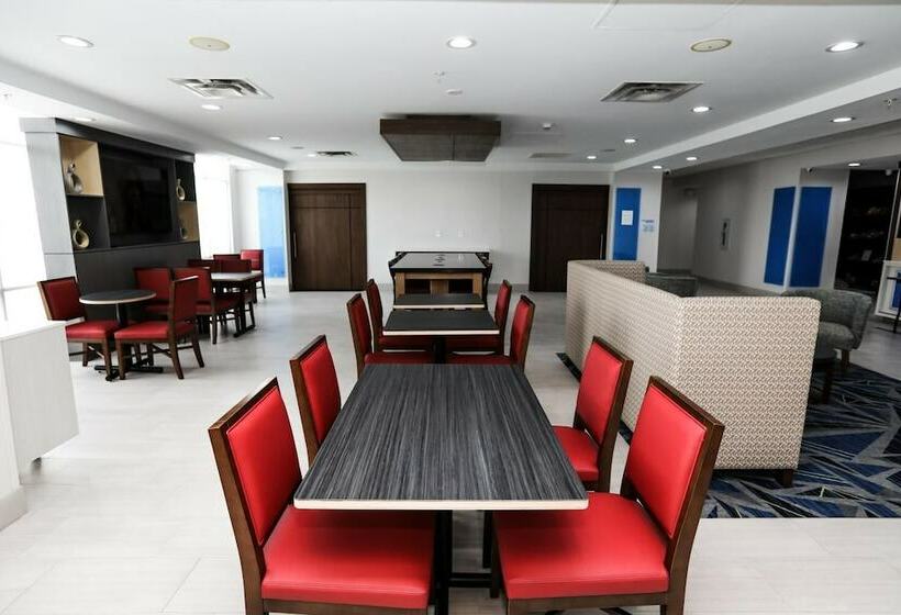 فندق Holiday Inn Express Hillsboro I 35, An Ihg