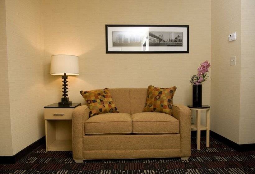 Holiday Inn Express Wall Street, An Ihg Hotel