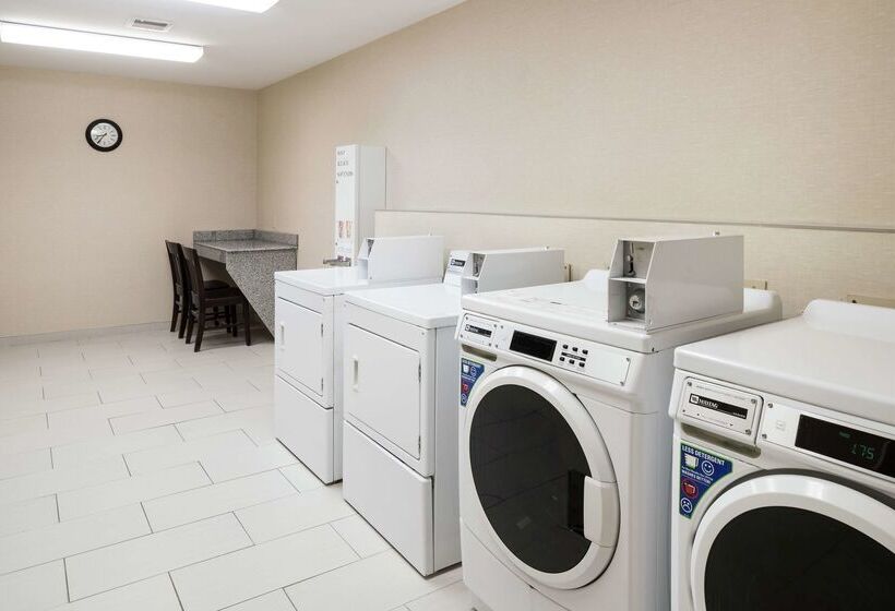 هتل Homewood Suites By Hilton Cedar Rapidsnorth