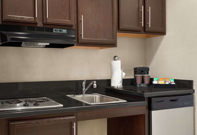 هتل Homewood Suites Fort Wayne