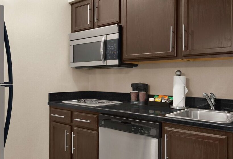 هتل Homewood Suites Fort Wayne
