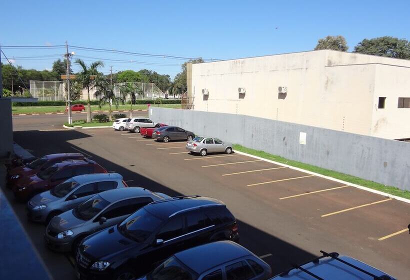 ホテル Iguassu Express