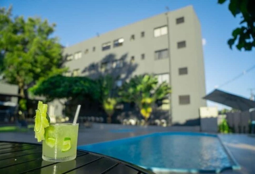 ホテル Iguassu Express