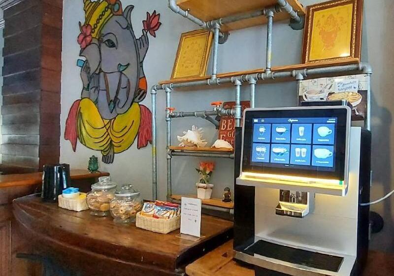 בית מלון כפרי Karon Living Room   Sha Plus