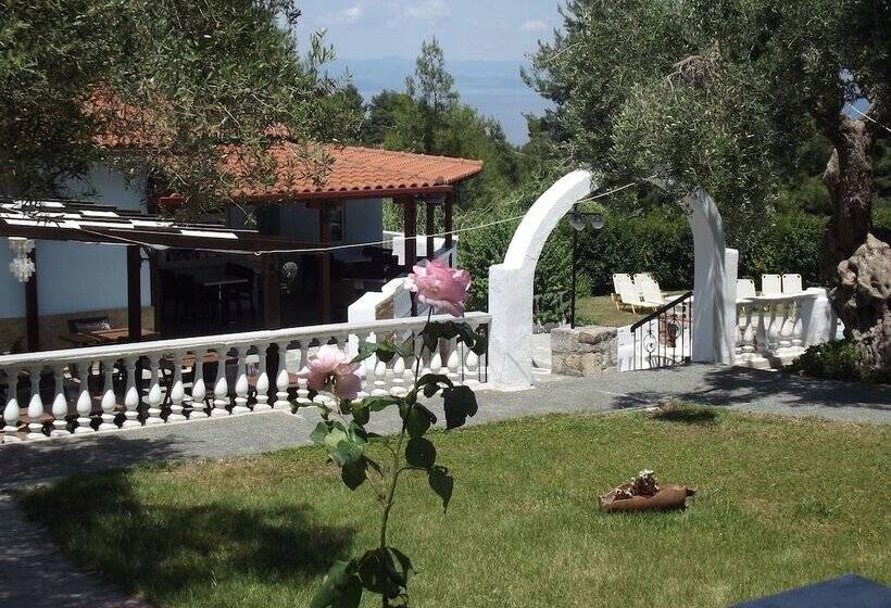 בית מלון כפרי Kassandra Bay