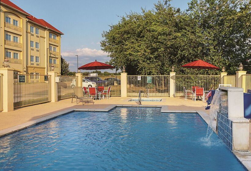 호텔 La Quinta Inn & Suites By Wyndham South Dallas   Hutchins
