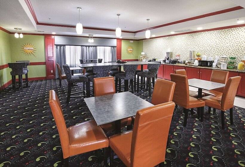 호텔 La Quinta Inn & Suites By Wyndham South Dallas   Hutchins
