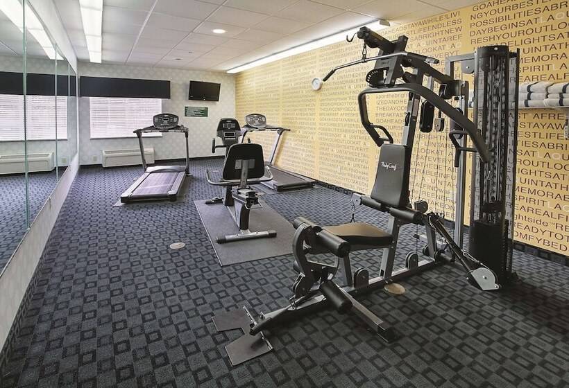 호텔 La Quinta Inn & Suites By Wyndham South Dallas   Hutchins