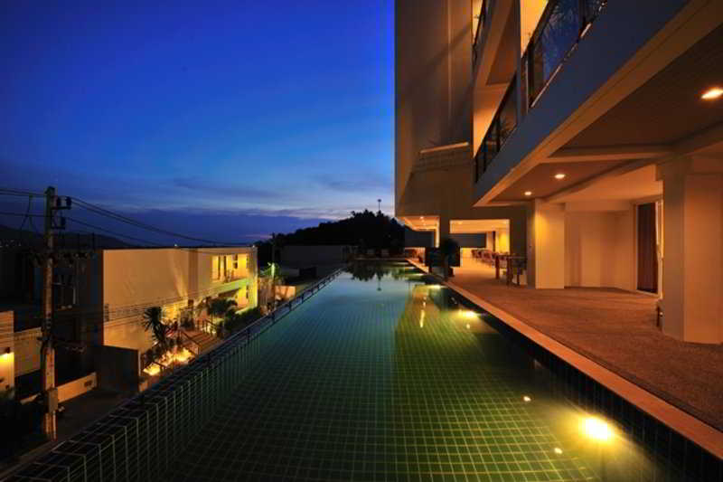 هتل Lae Lay Suites