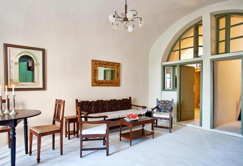 فندق Lava Suites & Lounge